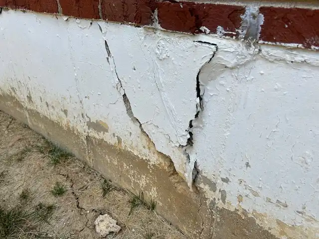 Concrete Wall Crack Repair